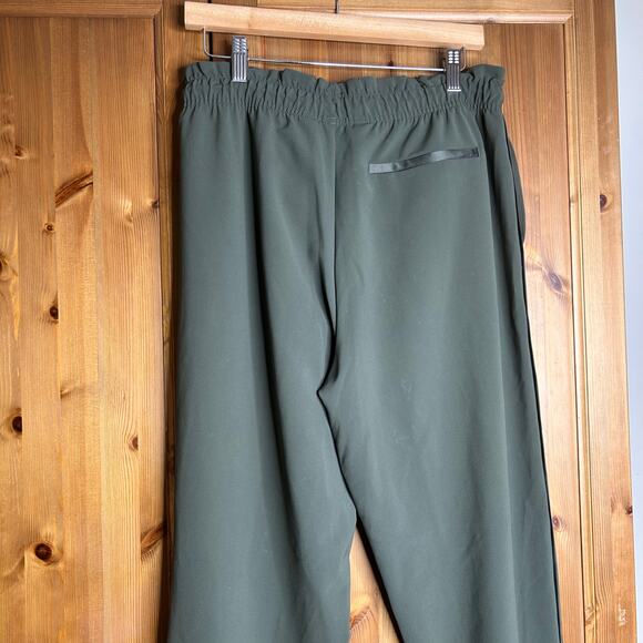 Athleta Olive Metropolis Jogger - Picture 9 of 9